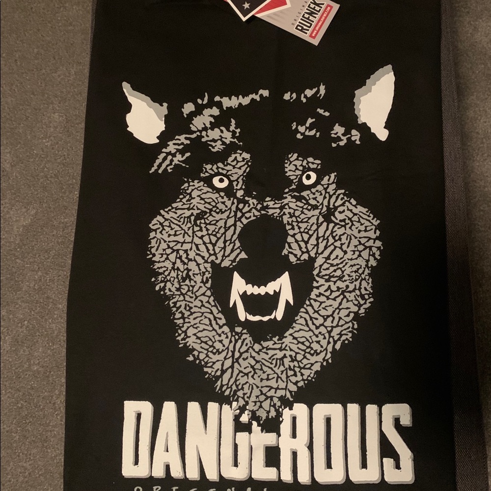 Black Shirt Wolf Grey